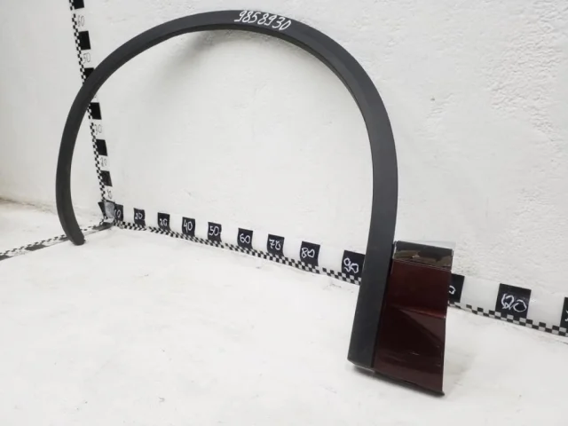 Молдинг крыла передний левый для Volkswagen Touareg III (CR) 2018+ на фотографиях