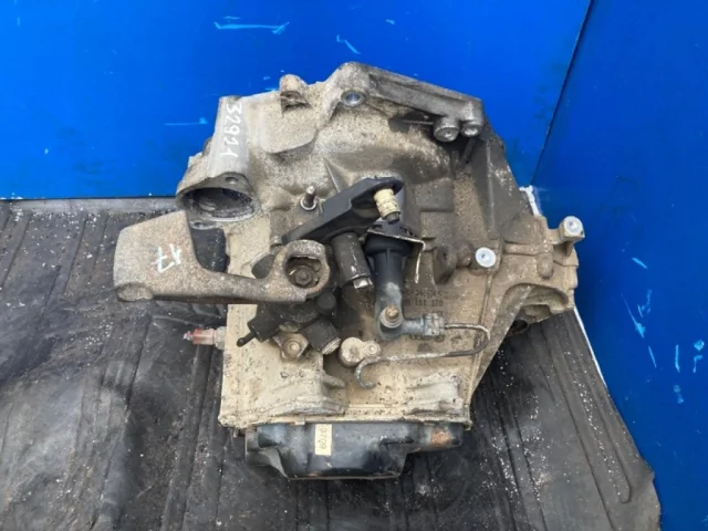 Картер МКПП для Skoda Octavia A5 на фотографиях