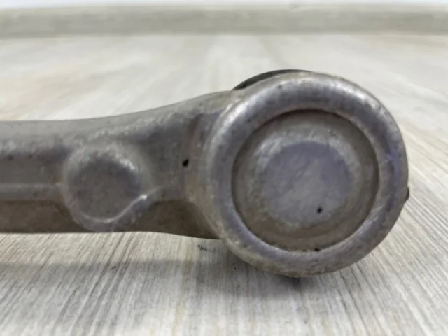 Рычаг передний правый верхний для Audi A6 C7 2010-2018 на фотографиях