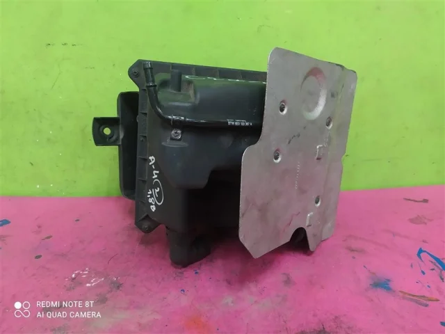 Корпус воздушного фильтра для Audi A4 B6 Avant 2000-2004 на фотографиях