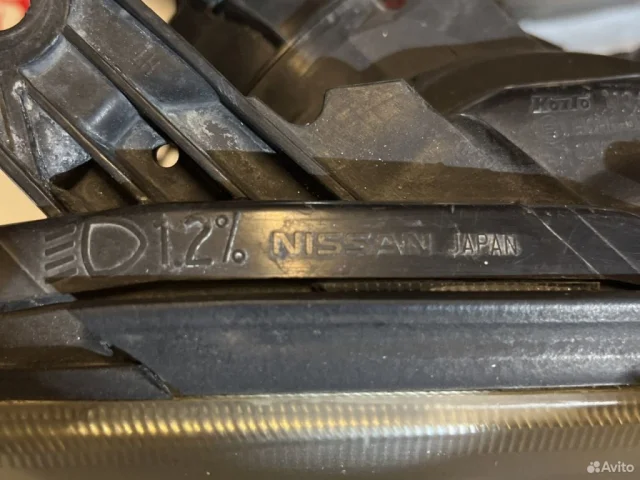 Фара правая для Nissan Teana J31 2003-2007 на фотографиях