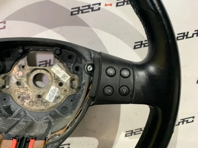 Руль для Volkswagen Passat Variant (B6, Typ 3C) 2004-2010 на фотографиях