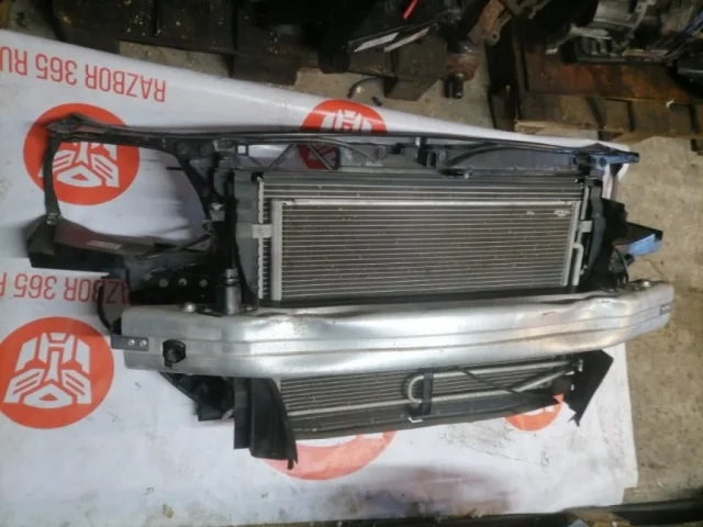 Панель радиатора (телевизор) для Audi A4 B7 Avant 2004-2008 на фотографиях