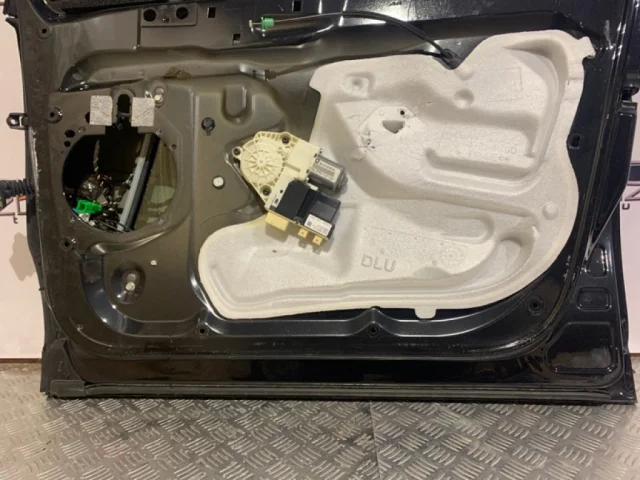 Двери для Citroen C4 Хэтчбек 2004-2011 на фотографиях