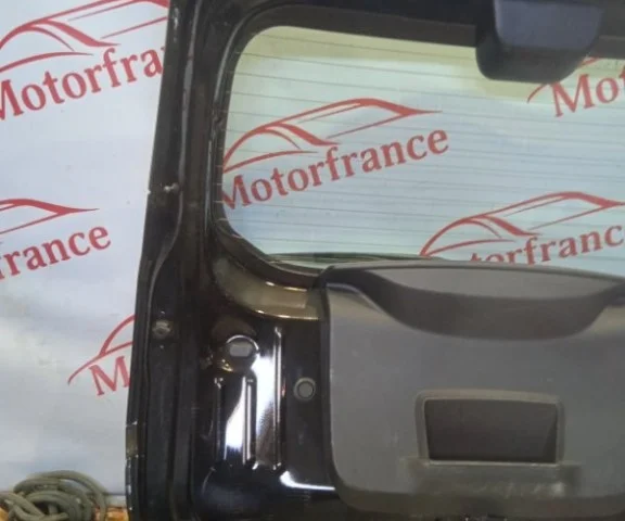 Дверь багажника для Renault Duster HM 2020+ на фотографиях