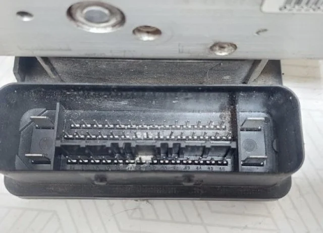 Блок ESP для Mercedes-Benz GL class X164 2006-2012 на фотографиях