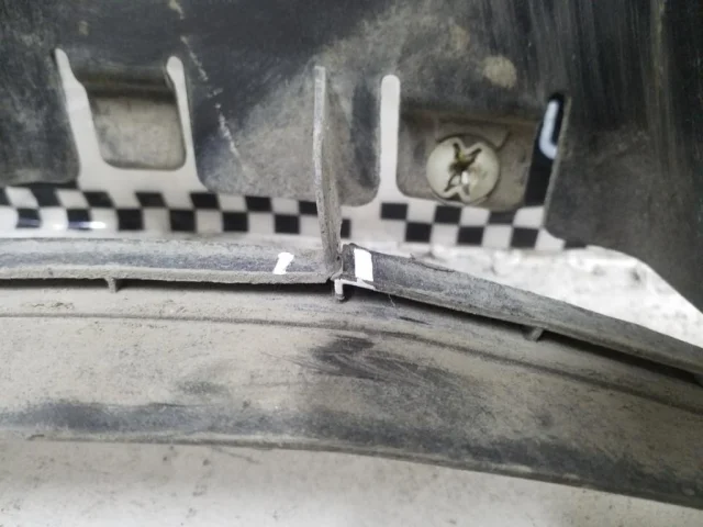 Крылья для Porsche Macan 95B 2014-2023 на фотографиях