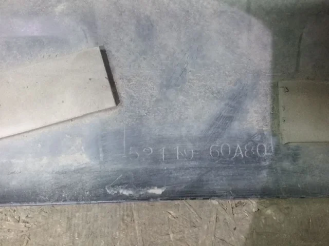 Бампер передний для Toyota Land Cruiser 200 (JDM) 2007-2013 на фотографиях