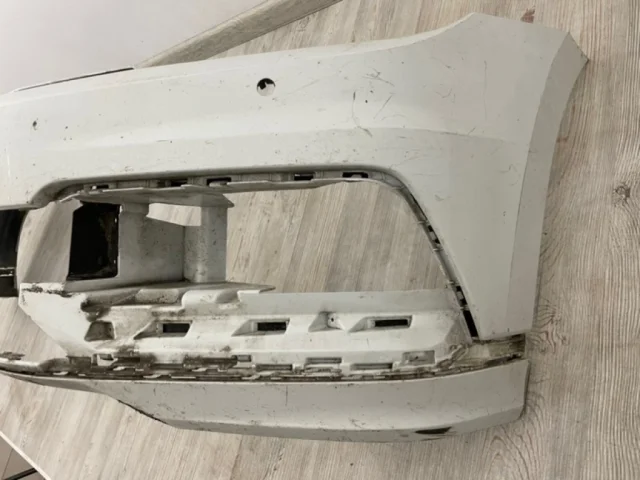 Бампер для Volkswagen Passat (B8.5) Variant, R-line, GTE 2019+ на фотографиях