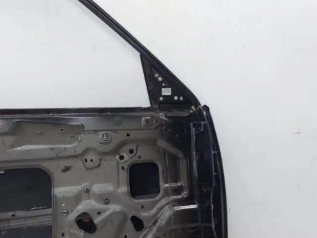 Двери для Infiniti QX 56 2010-2014 на фотографиях