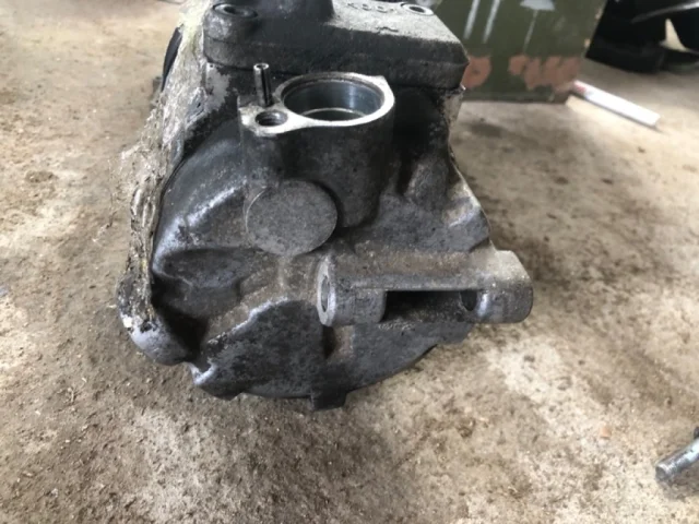 Компрессор кондиционера для Mercedes-Benz C class W202 1993-2001 на фотографиях