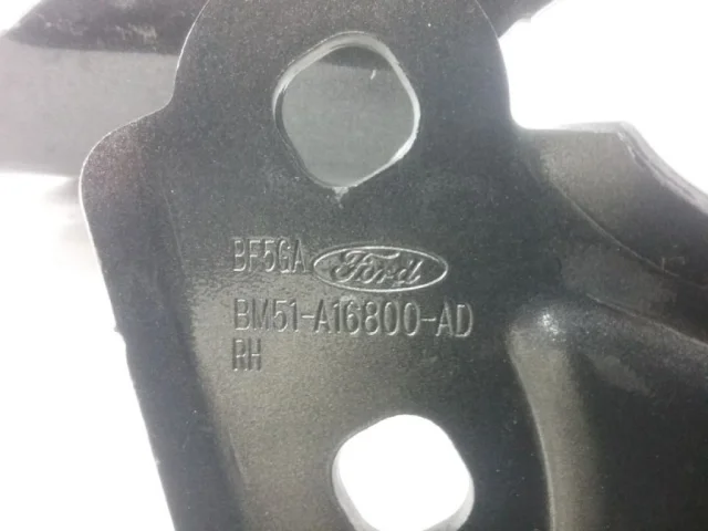 Петля капота левая для Ford Kuga CBV 2008-2013 на фотографиях