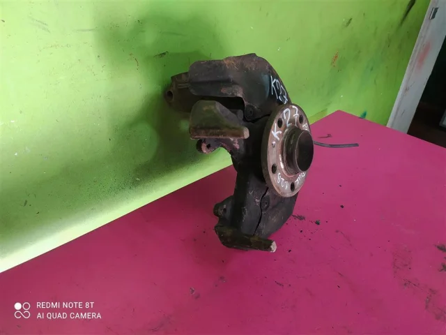 Кулак поворотный левый для Volkswagen Polo V (6R) 2009-2014 на фотографиях