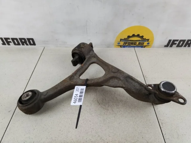 Рычаг передний правый нижний для Volvo XC90 I C 2002-2014 на фотографиях