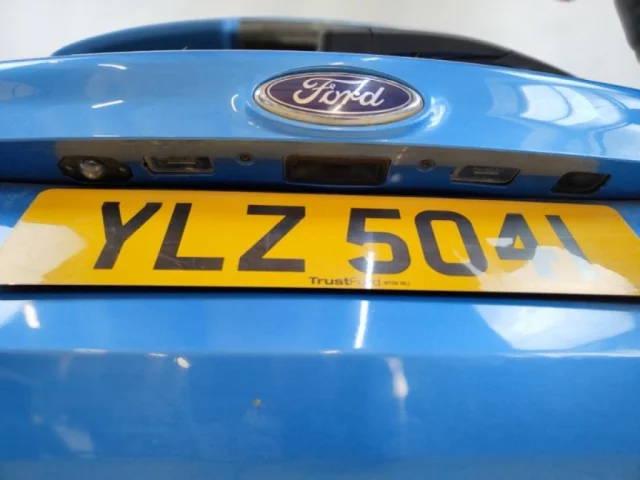 Крышка багажника для Ford Kuga CBV 2008-2013 на фотографиях