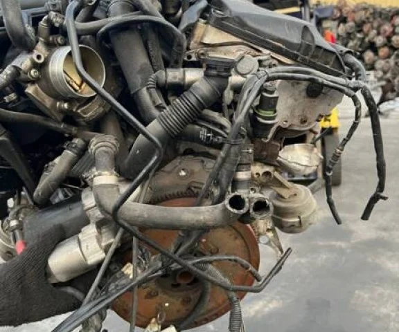 Двигатель для Audi A4 B6 Кабриолет 2000-2004 на фотографиях