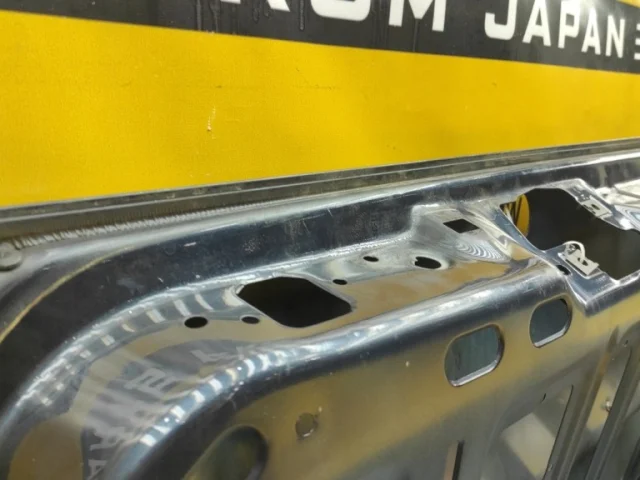 Двери для Mercedes-Benz C class W202 1993-2001 на фотографиях