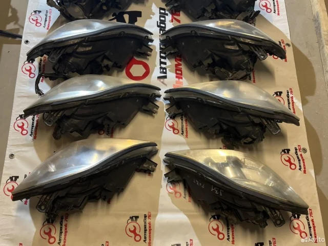 Фара правая для Nissan Teana J31 2003-2007 на фотографиях