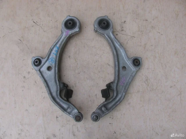 Рычаг передний правый нижний для Nissan Murano Z51 2007-2015 на фотографиях