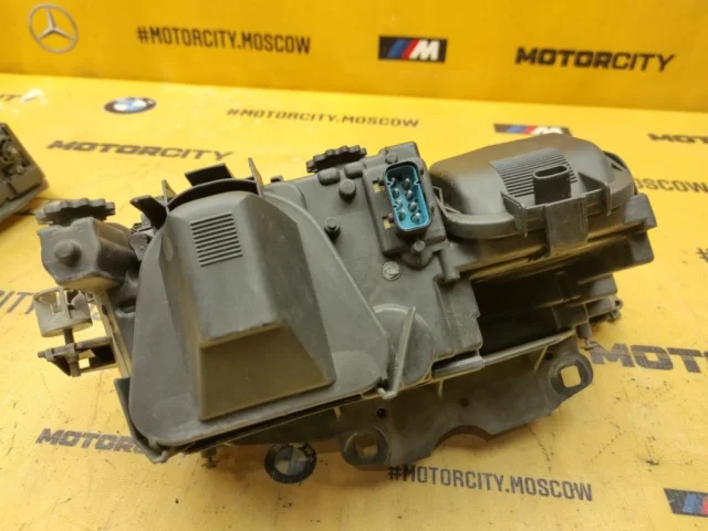 Фара левая для BMW 7er Е38 1994-2001 на фотографиях