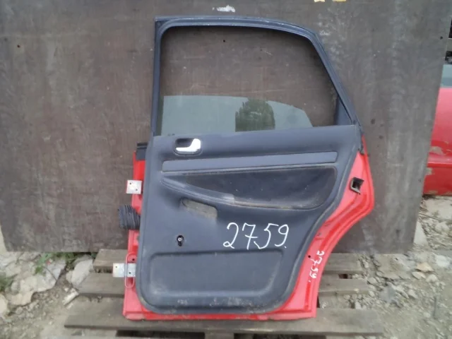 Двери для Audi A4 B5 Avant 1994-2001 на фотографиях