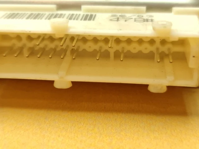 Блок управления пневмоподвеской для Mercedes-Benz S class W220 1998-2005 на фотографиях