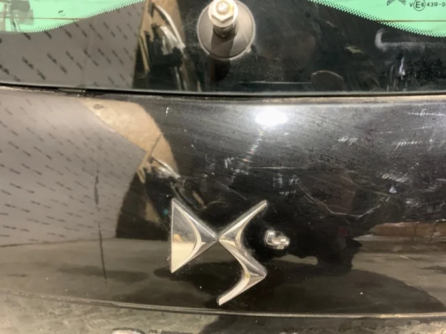 Крышка багажника для Citroen DS4 2011-2016 на фотографиях