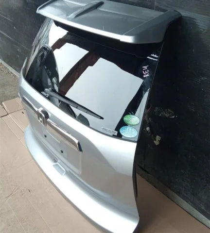 Крышка багажника для Honda CR-V RE Rest 2010-2012 на фотографиях