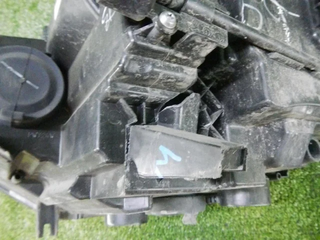 Фары для Volkswagen Jetta 7 2020+ на фотографиях