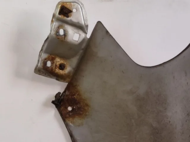 Крыло правое для Suzuki SX4 2006-2009 на фотографиях