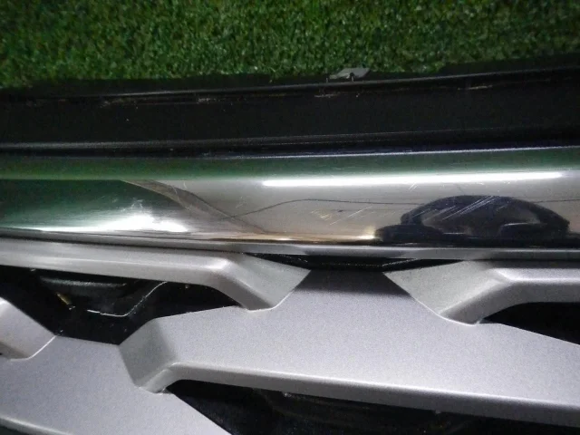 Решетка радиатора для Ford Explorer U502 rest 2014-2019 на фотографиях