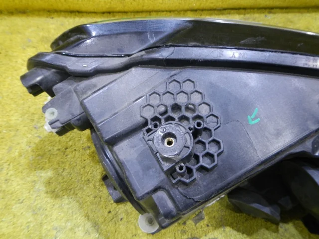 Фара левая для Volkswagen Caddy IV (2K) 2015-2020 на фотографиях