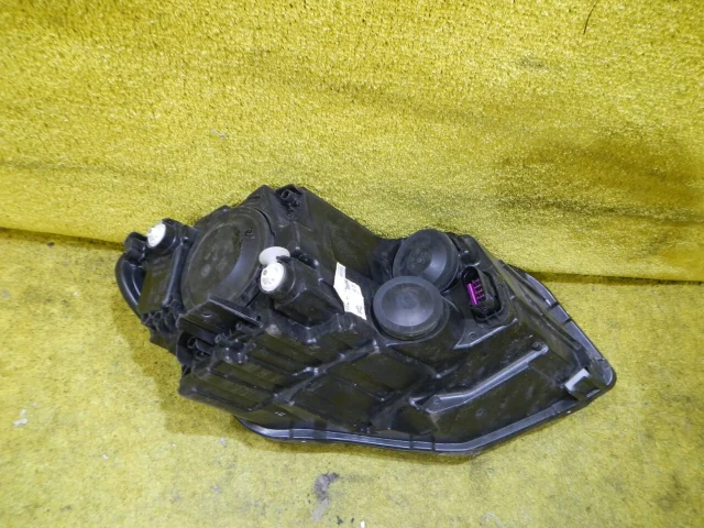 Фара левая для Volkswagen Caddy IV (2K) 2015-2020 на фотографиях