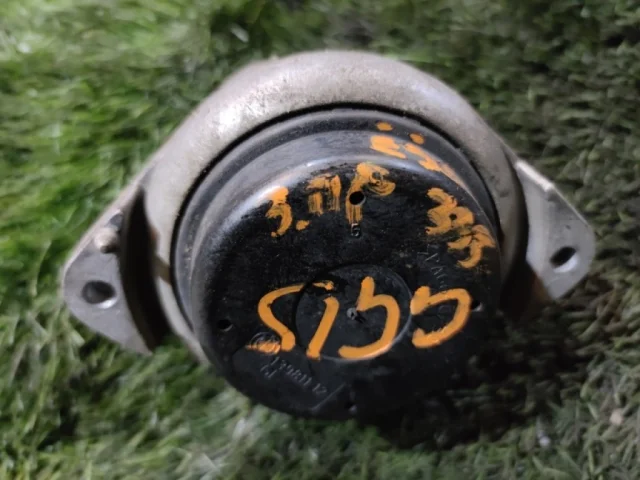 Подушка двигателя задняя левая нижняя для BMW 1er Е82 2007-2014 на фотографиях