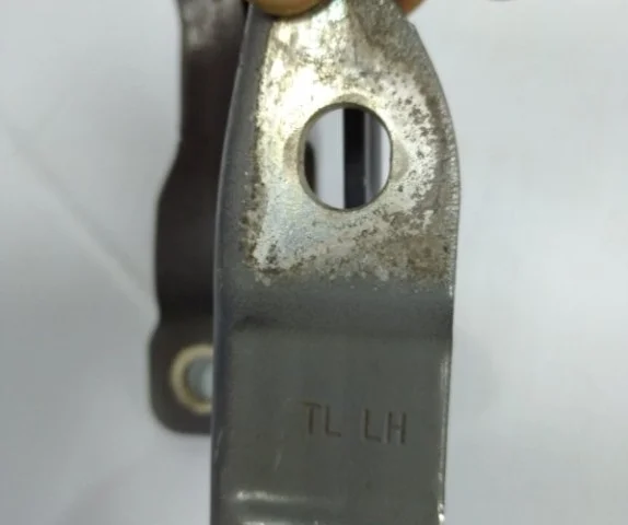 Петля капота правая для Hyundai Tucson TL rest 2018-2021 на фотографиях