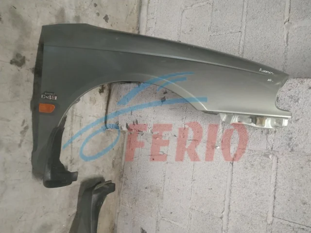 Крыло правое для Toyota Avensis Универсал T220 1997-2003 на фотографиях