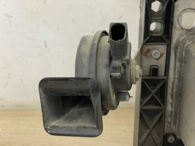 Кассета радиаторов для Volkswagen Touareg III (CR) 2018+ на фотографиях