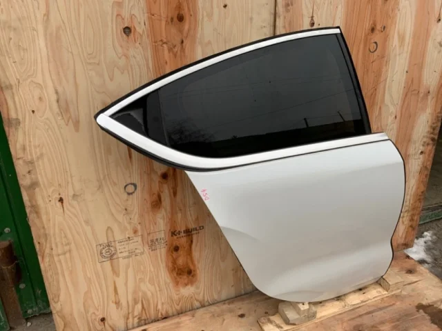 Дверь задняя правая для Citroen C4 Седан 2010-2016 на фотографиях