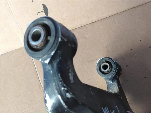 Рычаг задний левый нижний для Nissan Murano Z51 2007-2015 на фотографиях