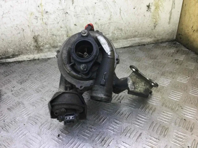 Турбина для Ford Galaxy CD340 2006-2015 на фотографиях