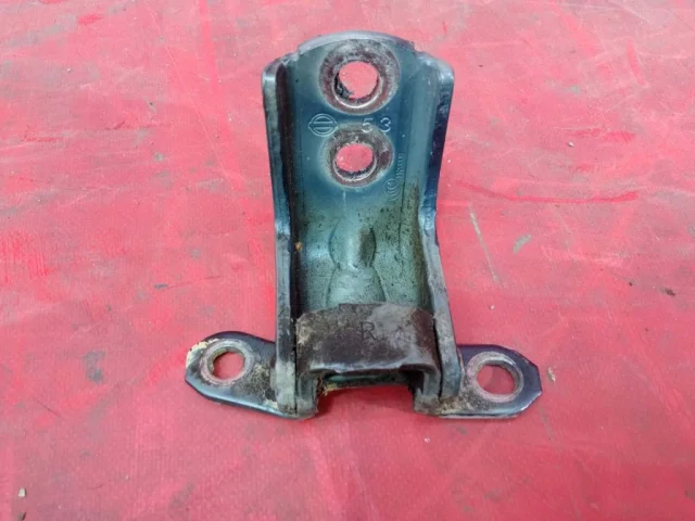 Петля двери передней левой верхняя для Nissan X-Trail T32 JDM 2013-2022 на фотографиях