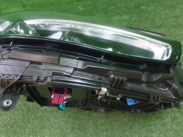 Фара правая для Mercedes-Benz S class W223 2021+ на фотографиях
