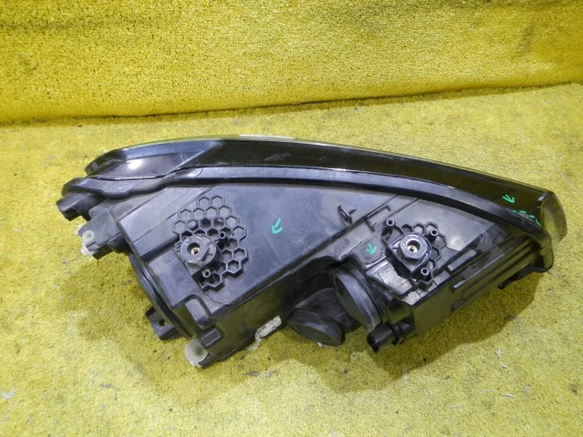 Фара левая для Volkswagen Caddy IV (2K) 2015-2020 на фотографиях