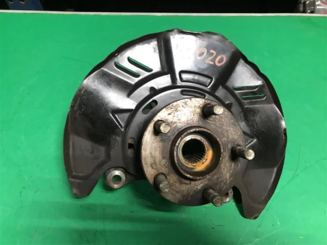 Кулак поворотный правый для Subaru Forester SH 2008-2012 на фотографиях