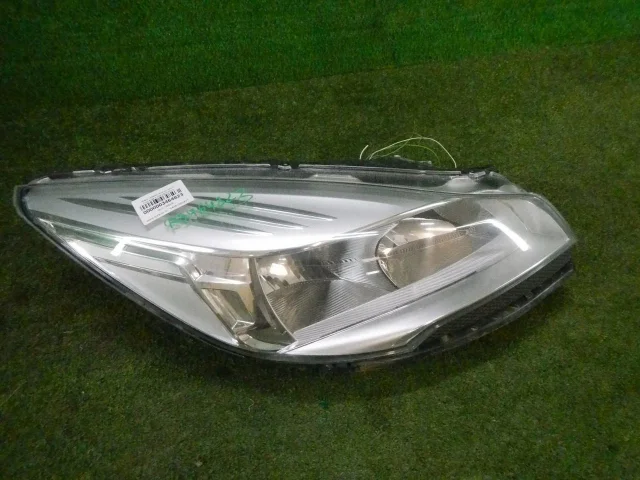 Фары для Ford Kuga CBV 2008-2013 на фотографиях