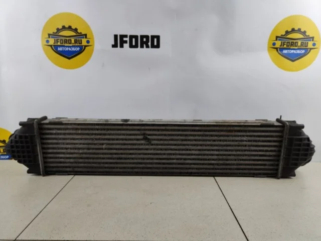 Радиатор интеркулера для Ford Galaxy CD340 2006-2015 на фотографиях
