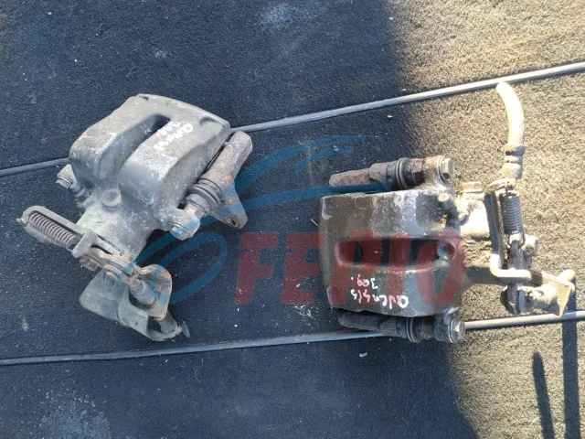 Суппорт задний левый для Toyota Avensis Универсал T220 1997-2003 на фотографиях