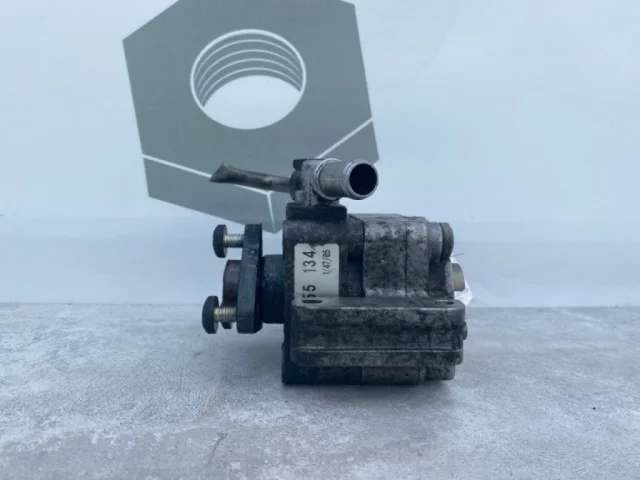 Насос ГУР для BMW 1er Е81 2007-2012 на фотографиях