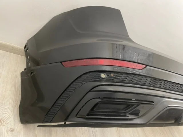 Бампер задний для Audi Q8 4M 2018-2023 на фотографиях