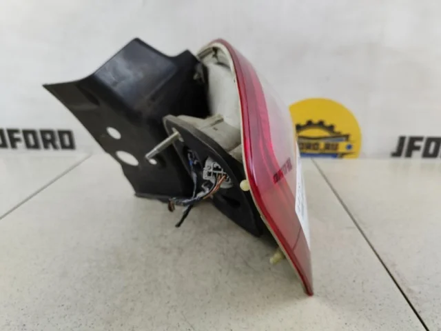 Фонарь левый для Ford Kuga CBV 2008-2013 на фотографиях